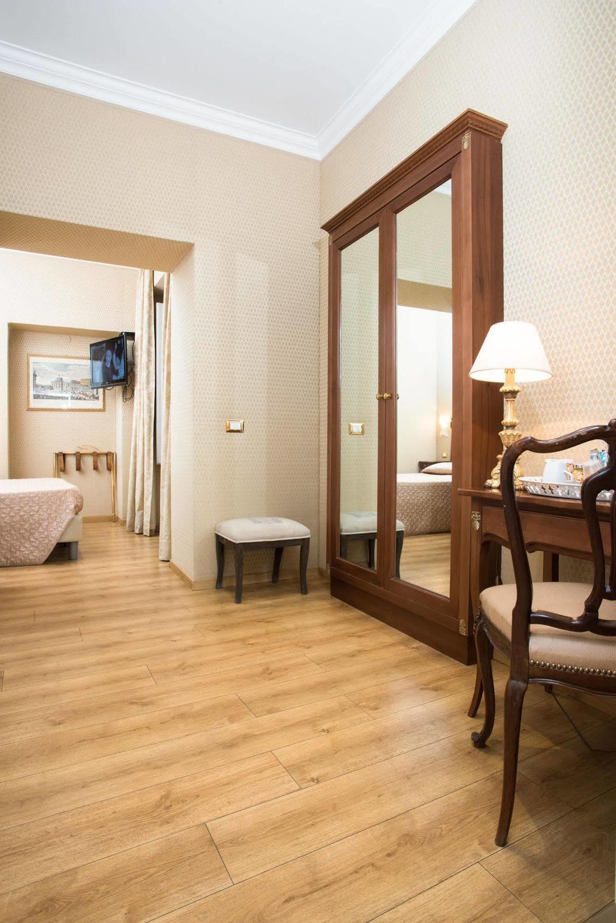 Bq House Trevi Luxury Rooms روما المظهر الخارجي الصورة